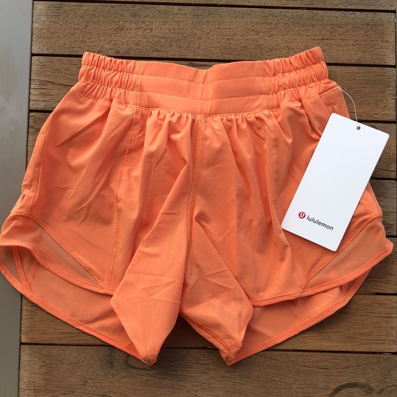 lululemon athletica Pants - Lululemon GOLDEN APRICOT Hotty Hot Shorts 4” - NWT!